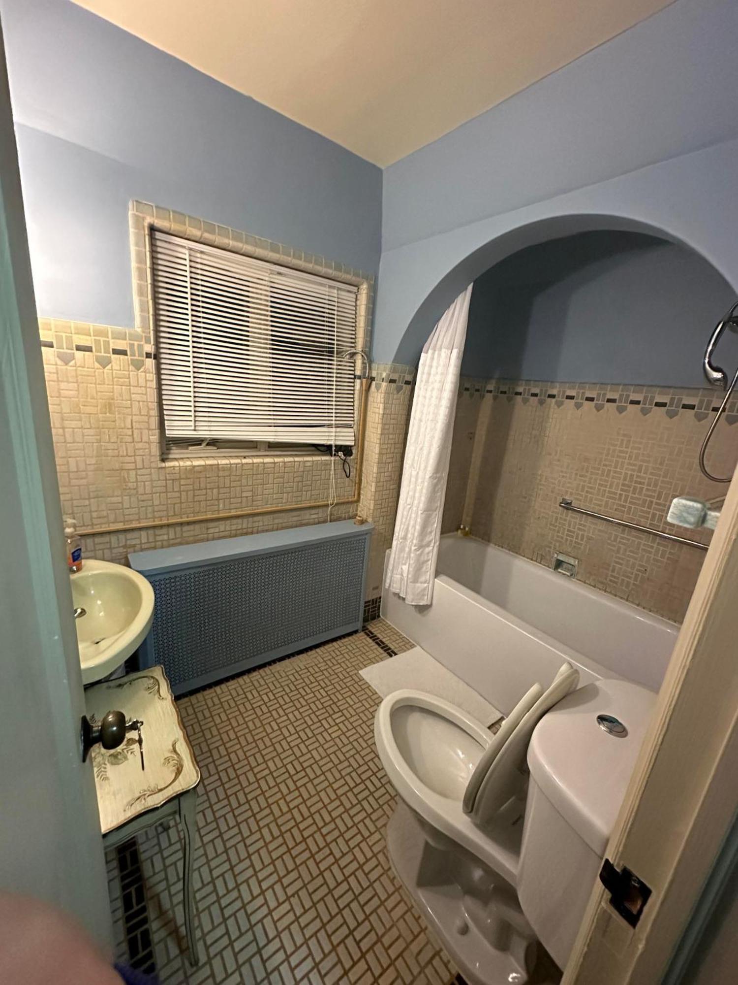 The Oaks B&B Hotel And Spiritual Center Джеймстаун Екстериор снимка